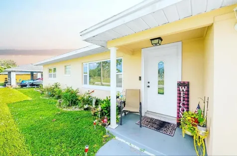 758 Oak Street Port St Lucie FL 34952