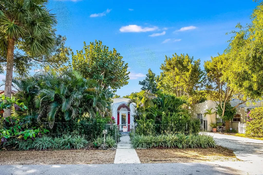 230 NE 10th Street Delray Beach FL 33444