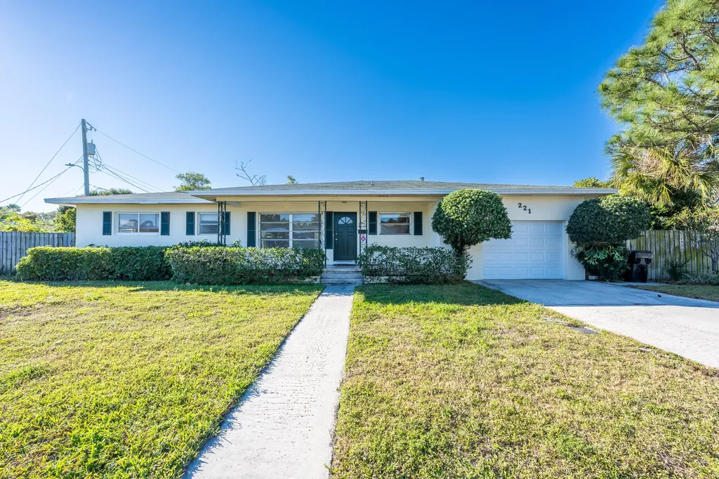 221 Wellesley Drive Lake Worth Beach FL 33460