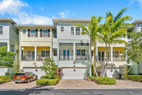 215 N Latitude Circle Delray Beach FL 33483