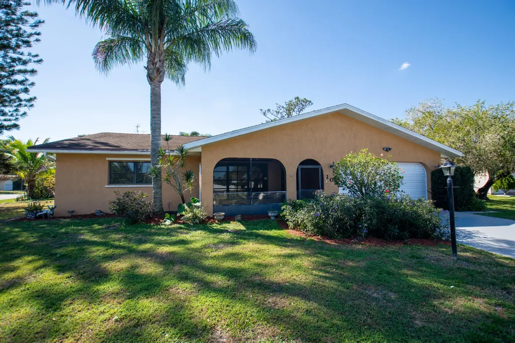 102 SW Crescent Avenue Port St Lucie FL 34984