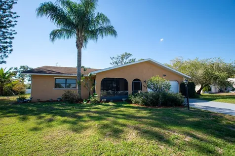 102 SW Crescent Avenue Port St Lucie FL 34984