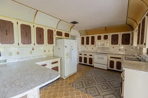 102 SW Crescent Avenue Port St Lucie FL 34984