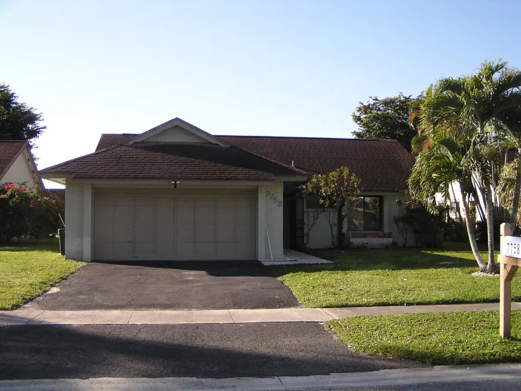 7758 Roble Lane Lake Worth FL 33467