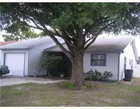 1805 S 27th Street Fort Pierce FL 34947
