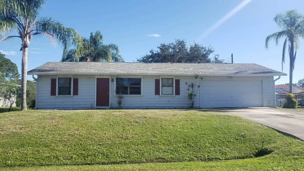 307 NW La Playa Street Port St Lucie FL 34983