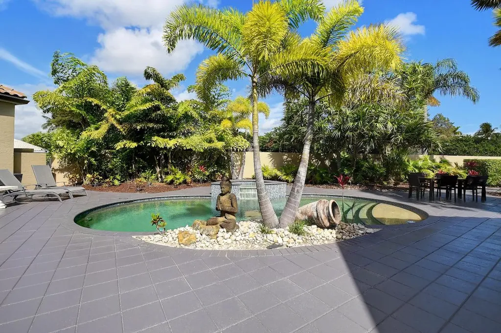 3580 NW Clubside Circle Boca Raton FL 33496