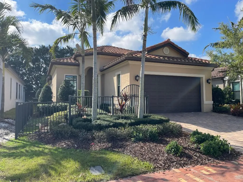 600 SE Fascino Circle Port St Lucie FL 34984
