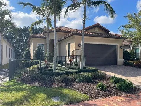 600 SE Fascino Circle Port St Lucie FL 34984
