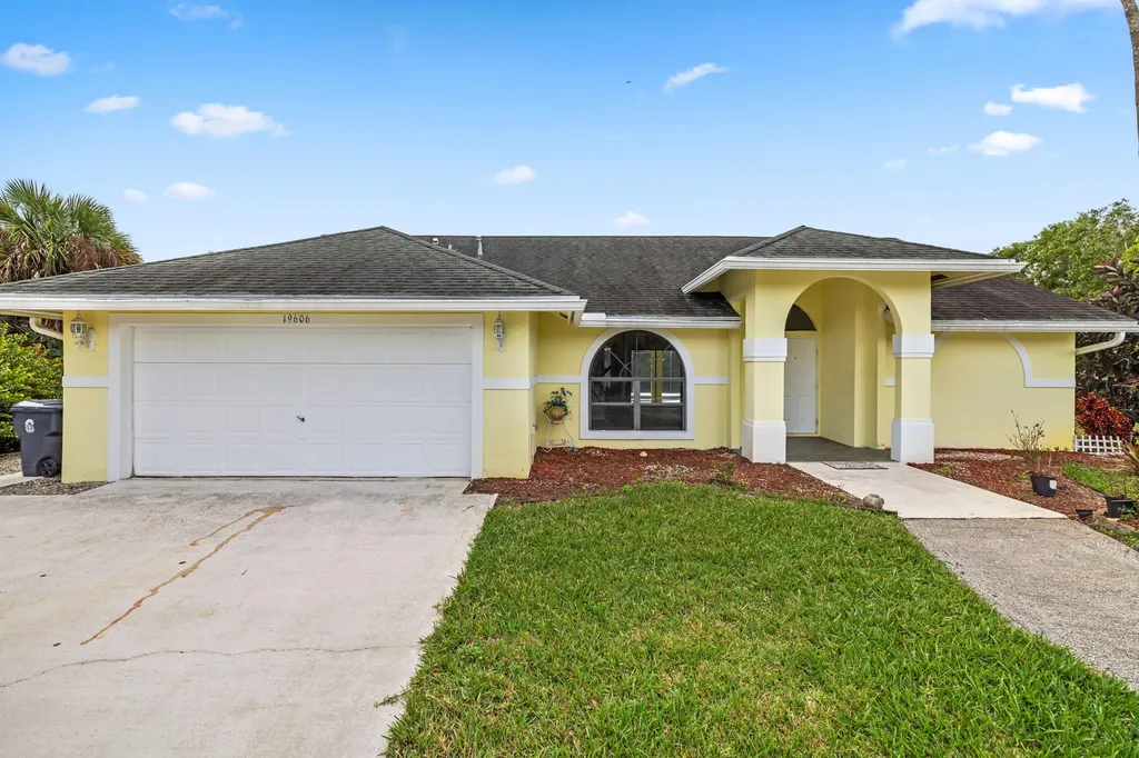 19606 Black Falcon Road Loxahatchee FL 33470