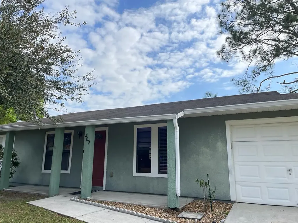 409 Saragassa Avenue SW Palm Bay FL 32908