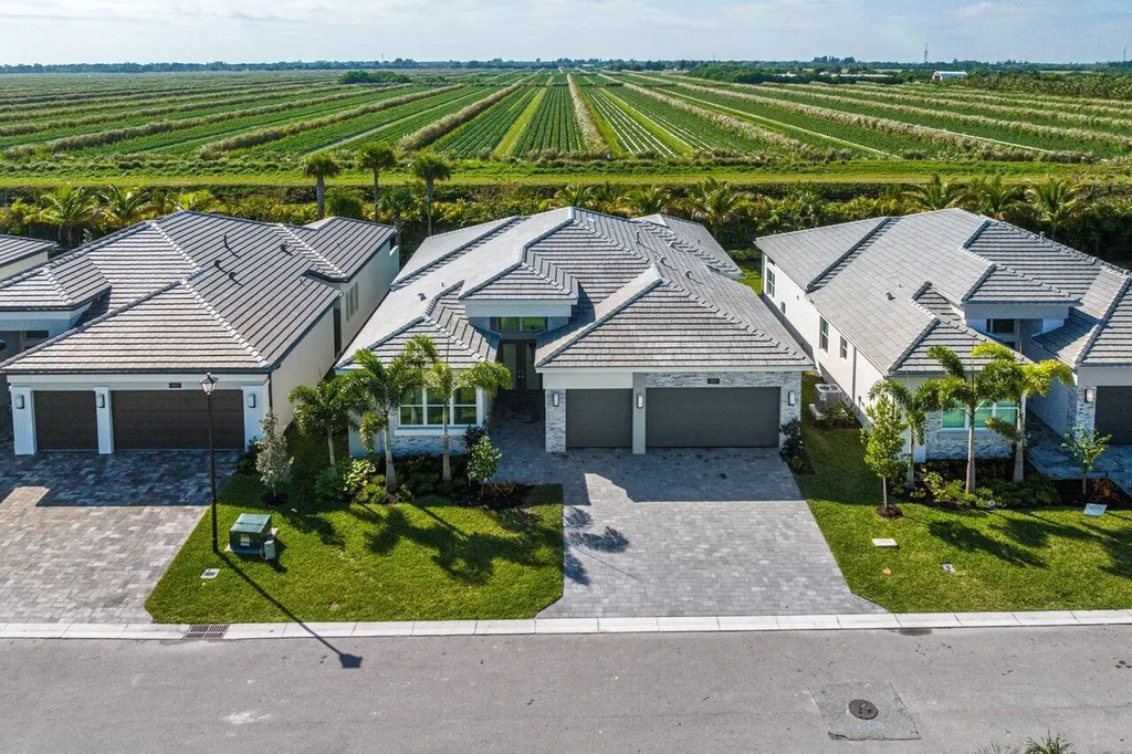 9377 Seahorse Bay Drive Boynton Beach FL 33473