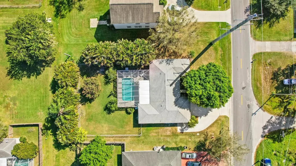 1004 W Weatherbee Road Fort Pierce FL 34982