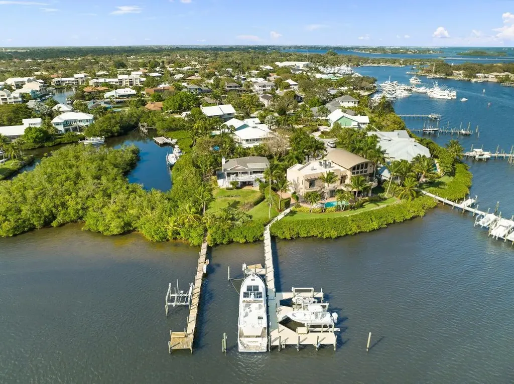 4400 SE Whiticar Way Stuart FL 34997