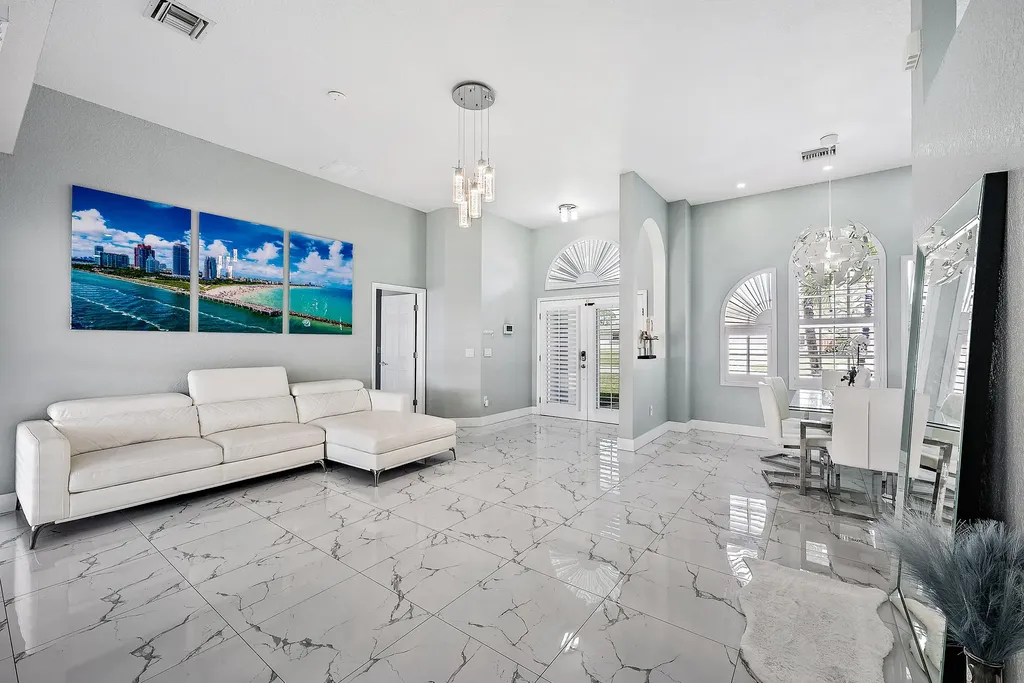 650 SE Tanner Avenue Port St Lucie FL 34984