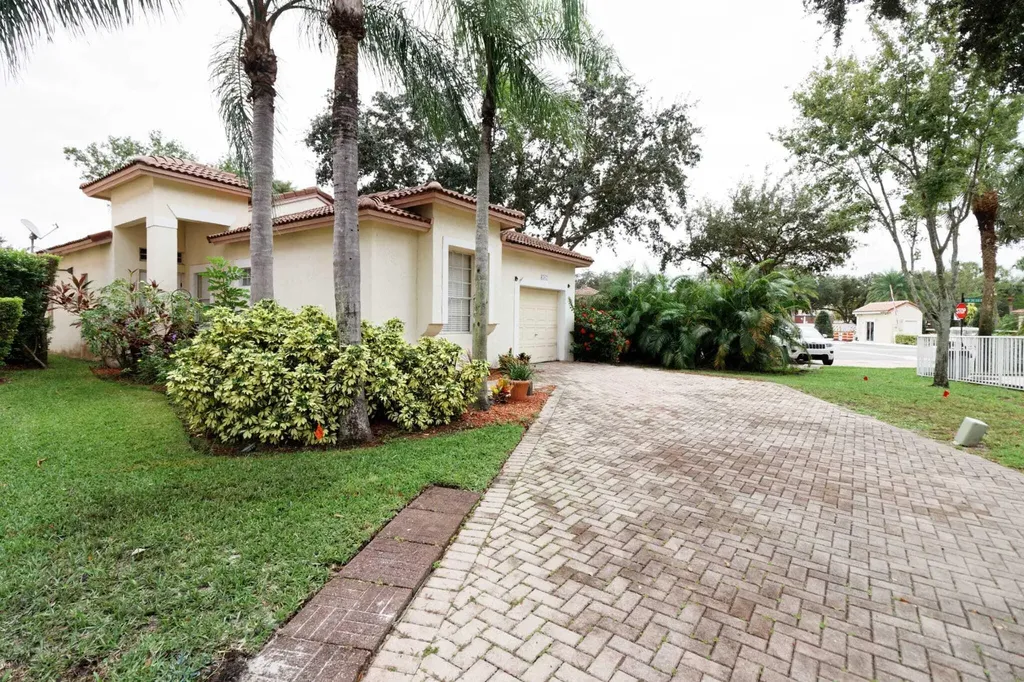 6307 NW 39th Court Coral Springs FL 33067
