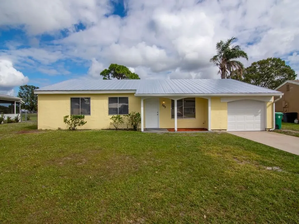 365 SW Belmont Circle Port St Lucie FL 34953