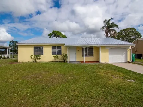 365 SW Belmont Circle Port St Lucie FL 34953