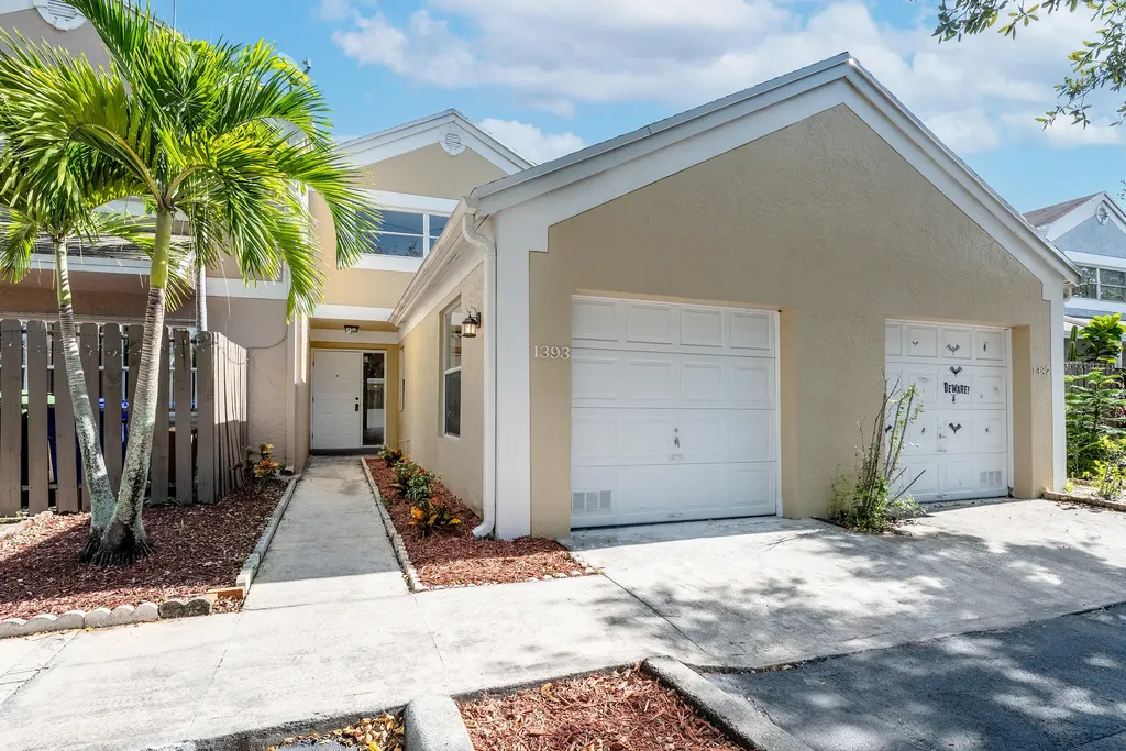 1393 NW 124th Avenue Pembroke Pines FL 33026