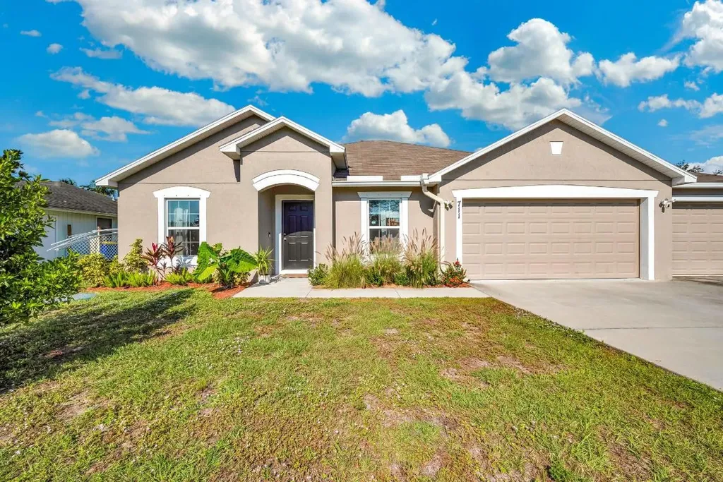711 SW Dolores Avenue Port St Lucie FL 34983