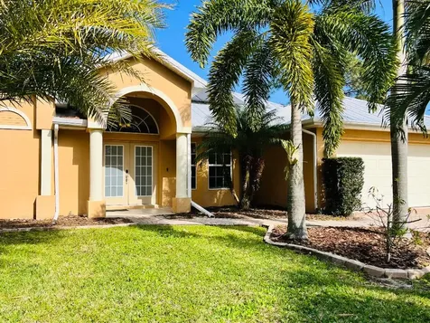 3977 SW Helmlinger Street Port St Lucie FL 34953