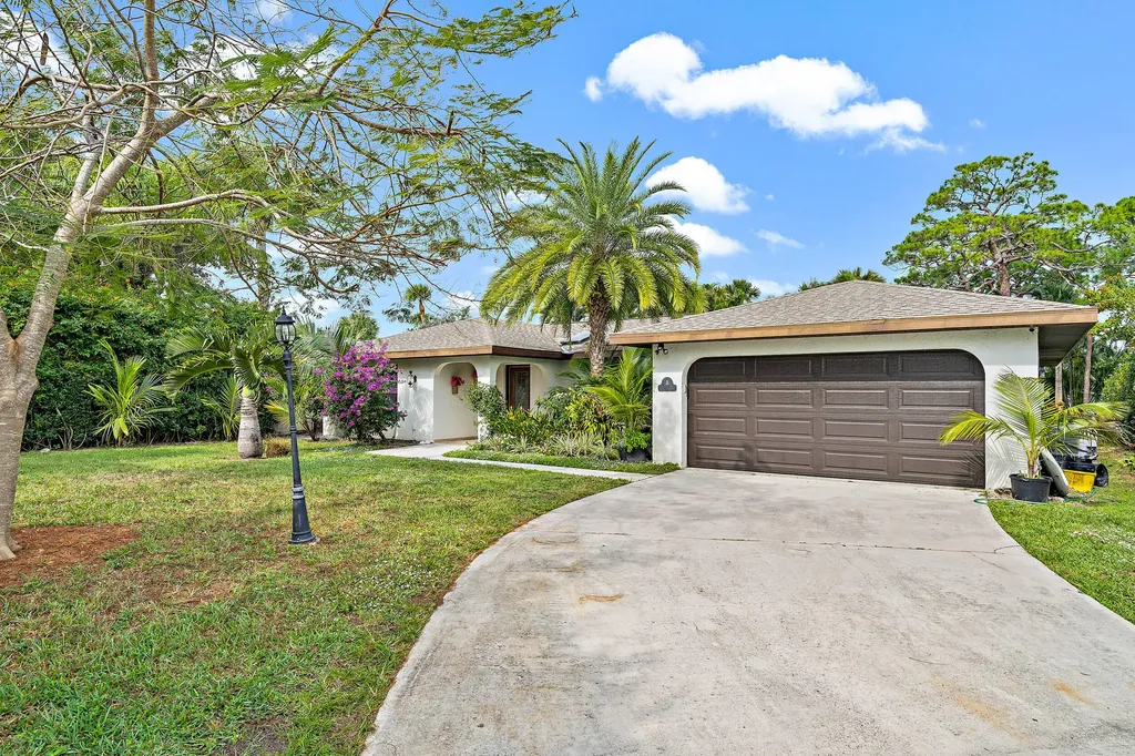 10860 SE Stern Lane Hobe Sound FL 33455