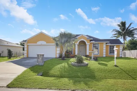 914 SW Gwendolen Terrace Port St Lucie FL 34953