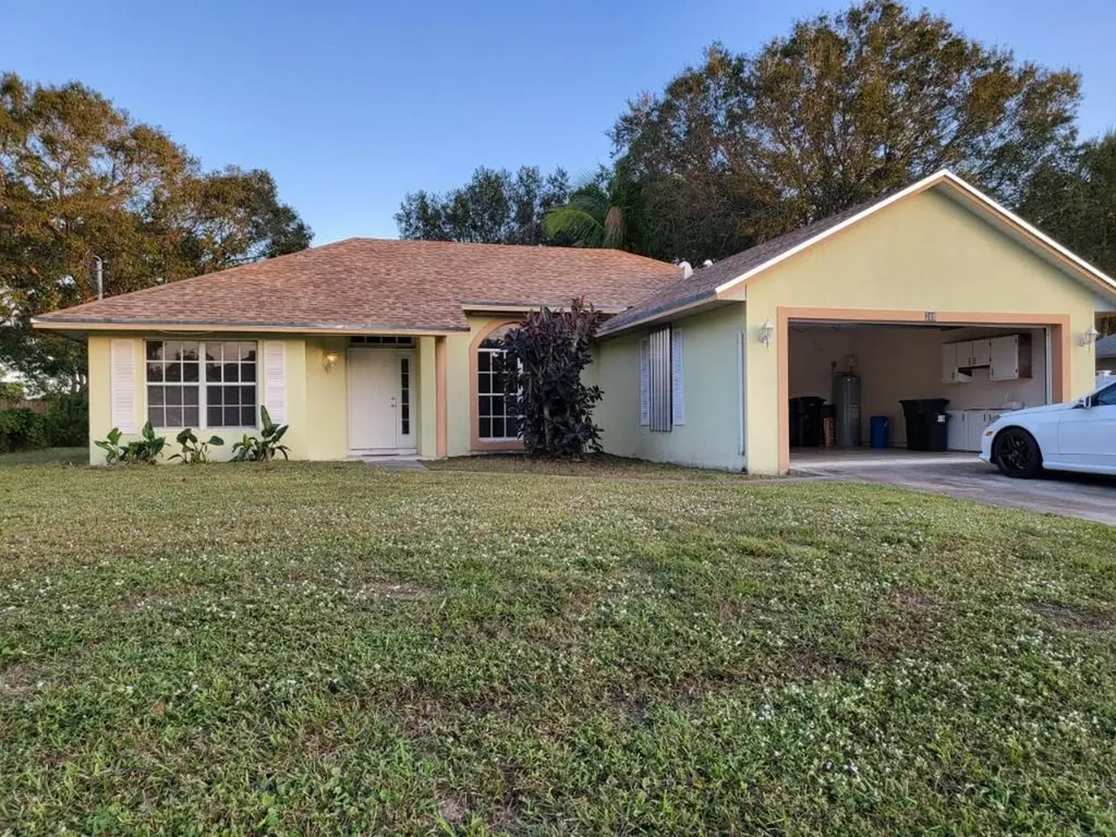 709 SW Aster Road Port St Lucie FL 34953