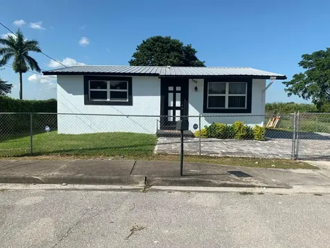 290 SW 12th Avenue South Bay FL 33493