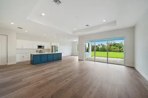 8249 SE Dharlys Street Hobe Sound FL 33455