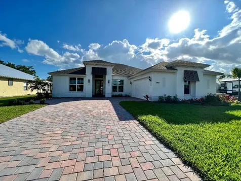 5960 NW Favian Avenue Port St Lucie FL 34986