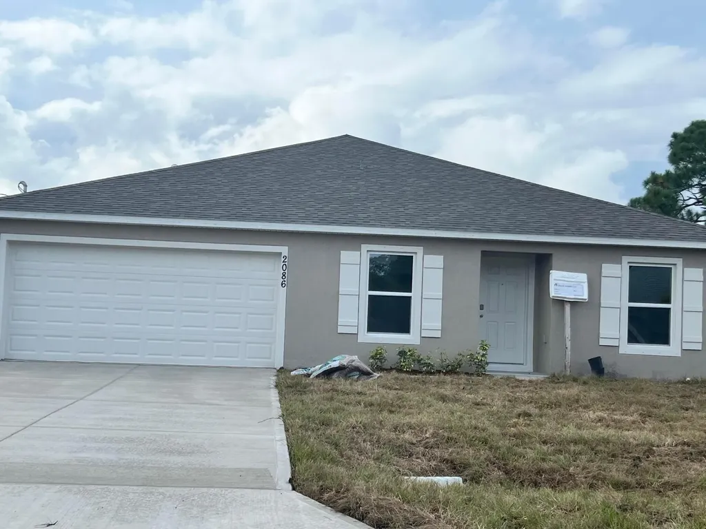2086 SE Mandrake Circle Port St Lucie FL 34952