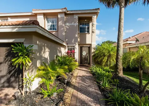 2009 Grey Falcon Circle SW Vero Beach FL 32962