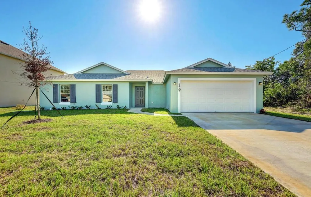 1030 SW Aurelia Avenue Port St Lucie FL 34953