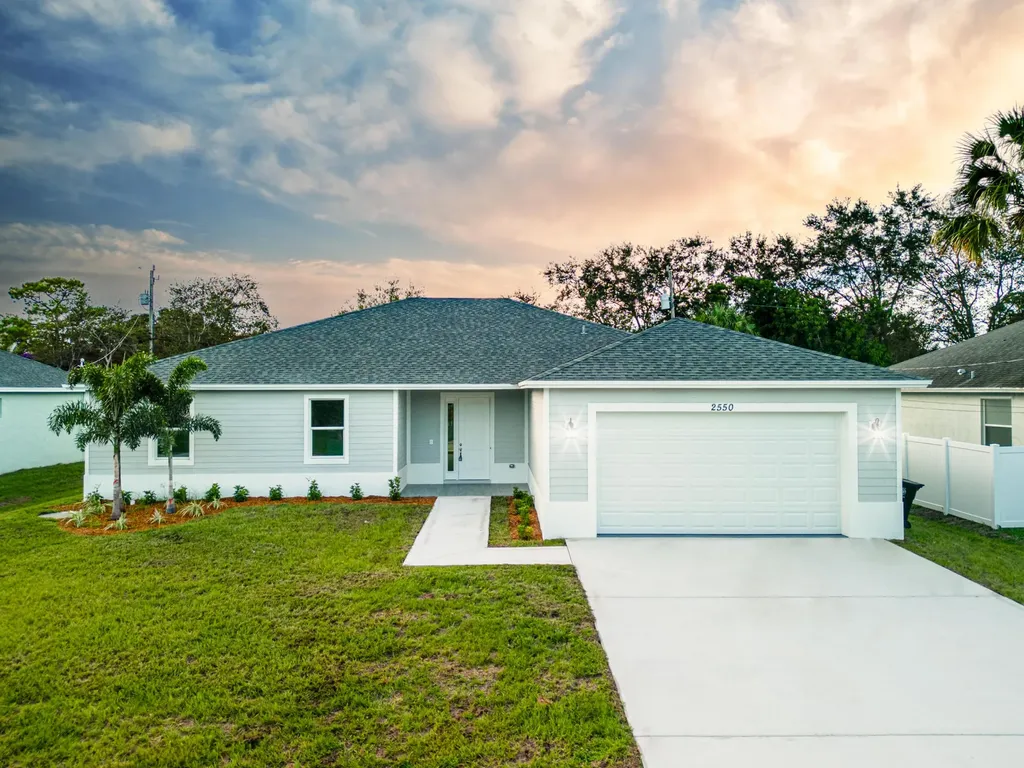 1742 SW Glade Street Port St Lucie FL 34953