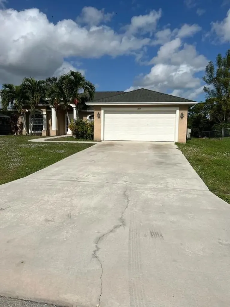 1843 SW Altman Avenue Port St Lucie FL 34953