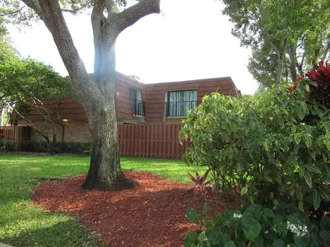 1485 Masters Circle Delray Beach FL 33445