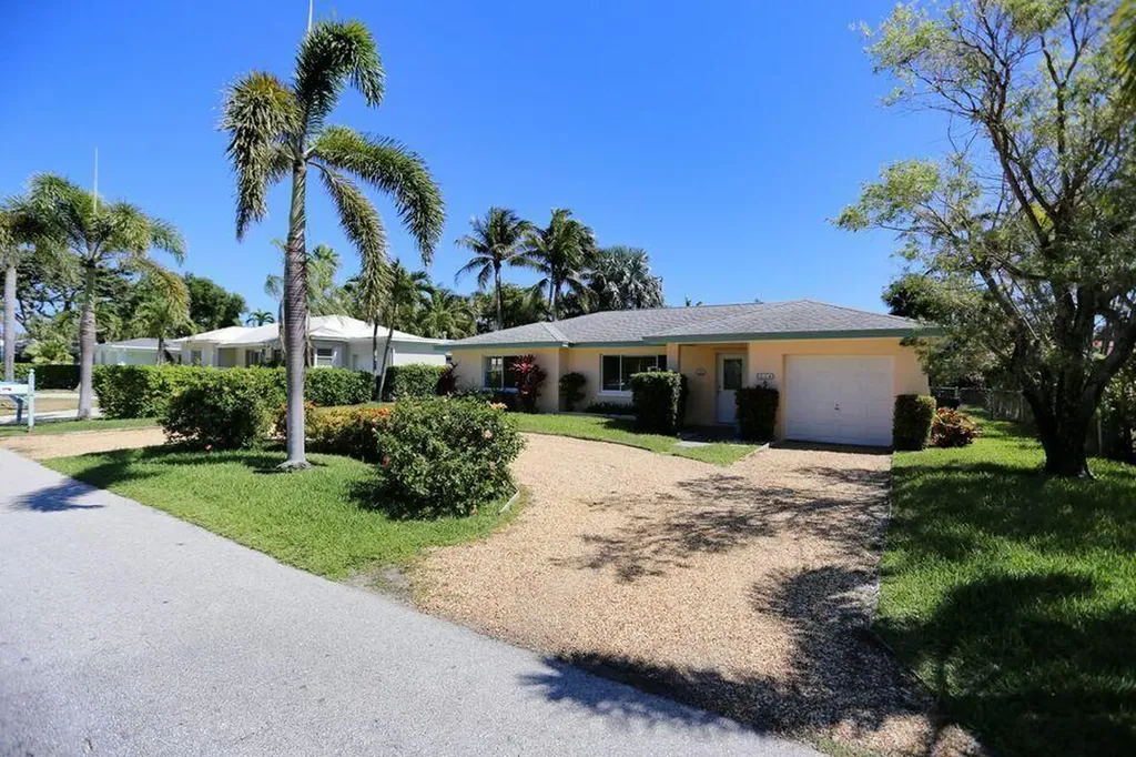 314 Bravado Lane Palm Beach Shores FL 33404