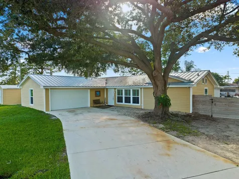 782 SE Arton Lane Port St Lucie FL 34983