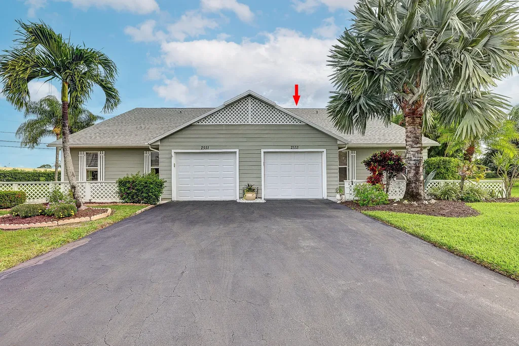 2553 SE Tropical East Circle Port St Lucie FL 34952