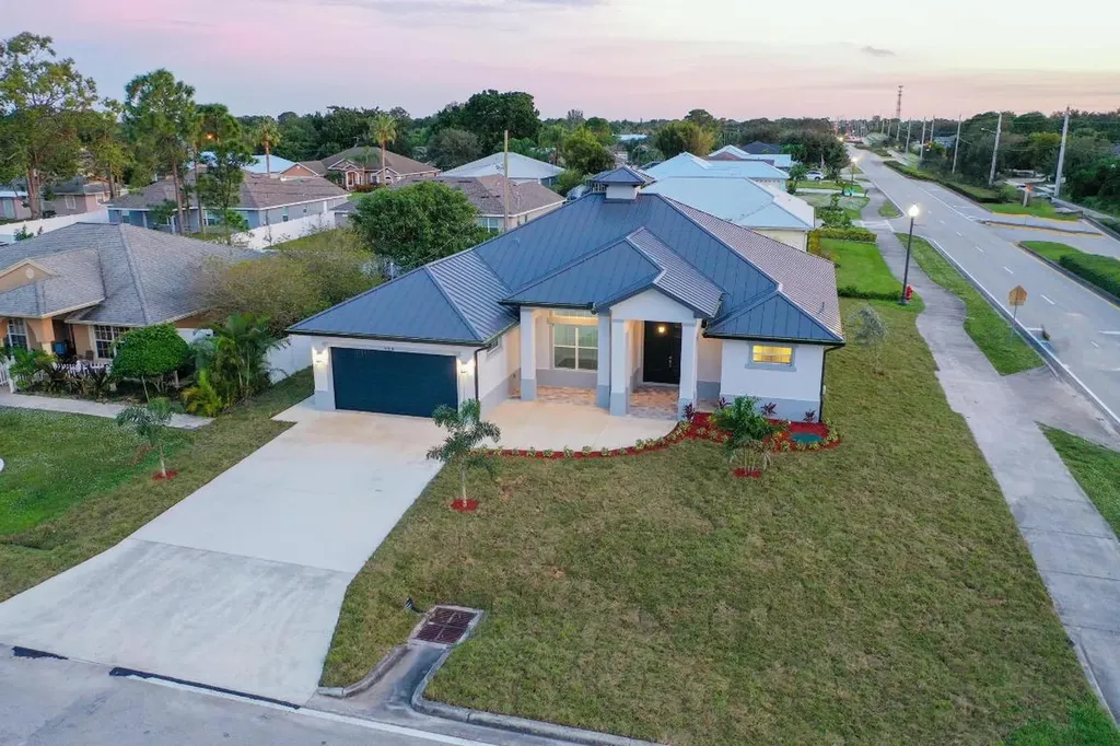 598 SW Hamburg Terrace Port St Lucie FL 34984