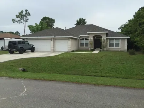 554 NW Riverside Drive Port St Lucie FL 34983
