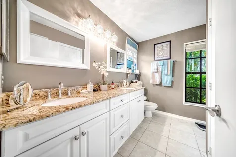 401 SE Glenwood Drive Port St Lucie FL 34984
