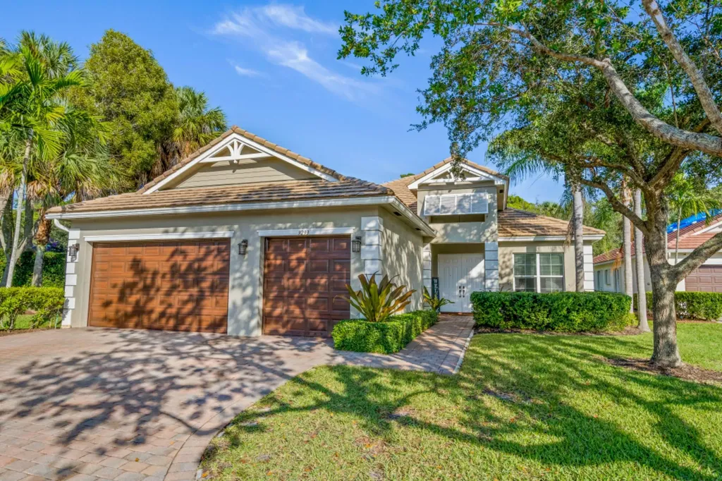 9293 Plantation Estates Drive Royal Palm Beach FL 33411