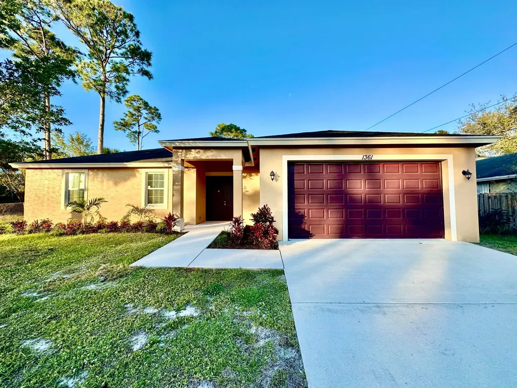 1361 SW Leisure Lane Port St Lucie FL 34953
