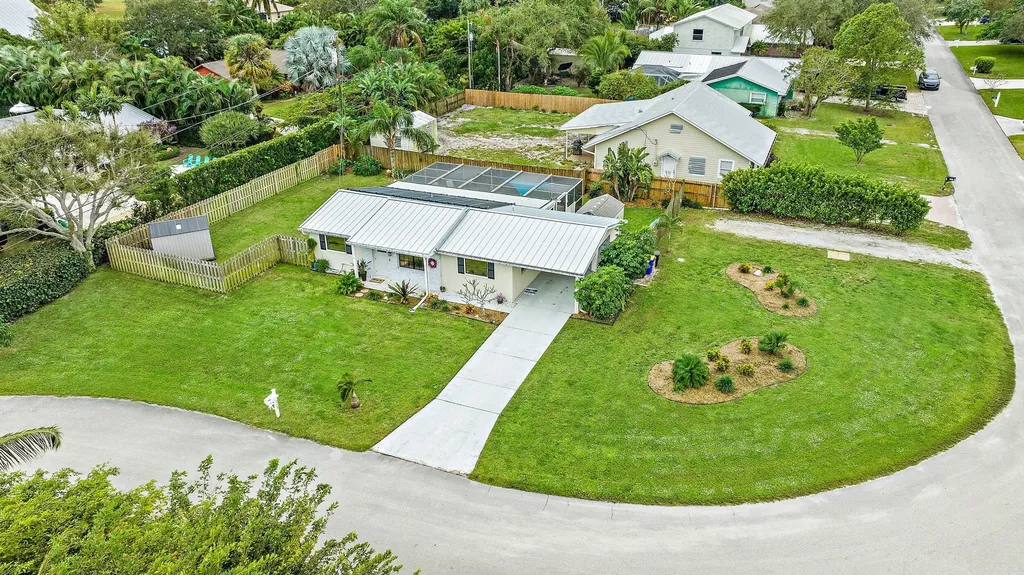 8988 SE Colony Street Hobe Sound FL 33455