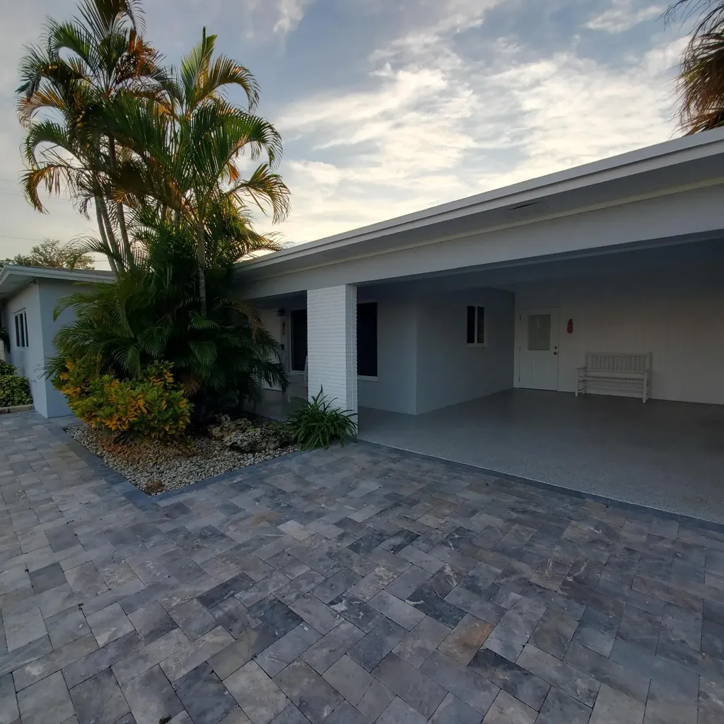 701 SE 1st Street Boynton Beach FL 33435