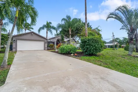 2641 SW Elrod Court Port St Lucie FL 34953