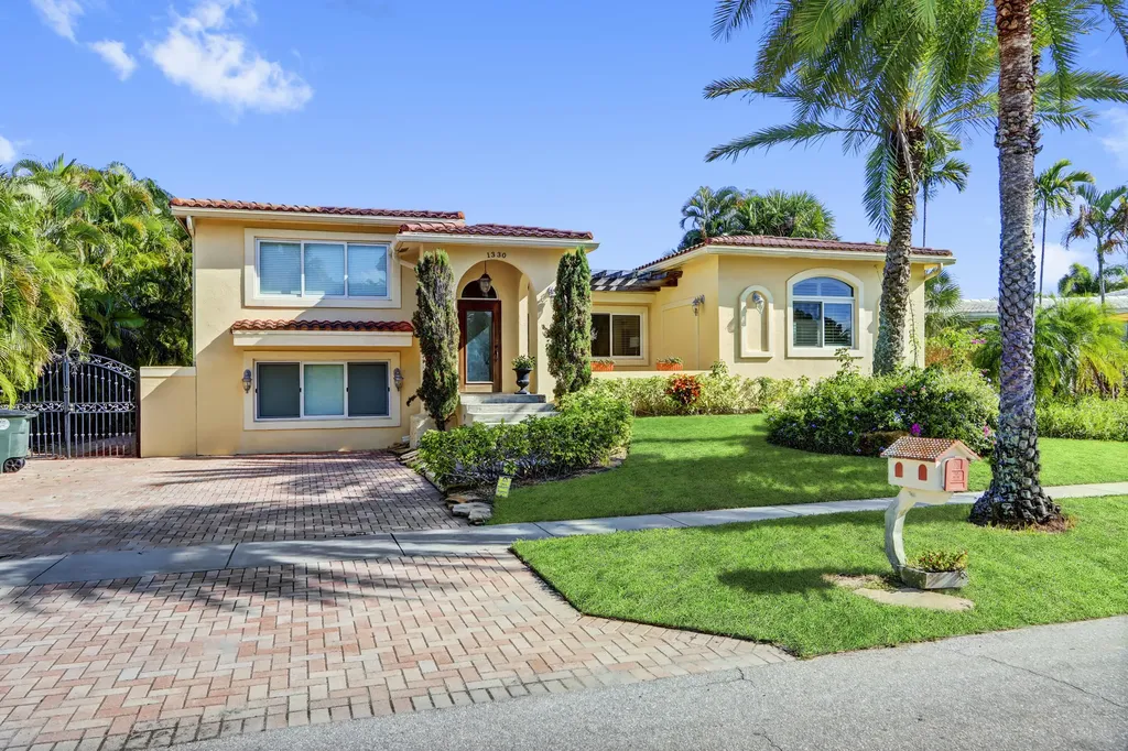 1330 NE 4th Avenue Boca Raton FL 33432