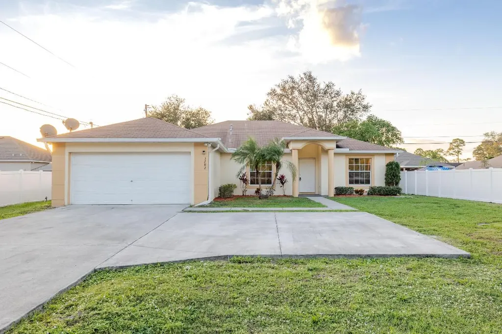 3282 SW Savona Boulevard Port St Lucie FL 34953